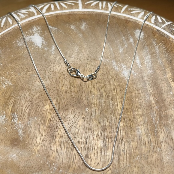 NWOT Snake Chain 925 Sterling Silver Necklace - Picture 2 of 9